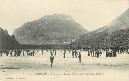 / CPA FRANCE 38 "Grenoble, les joueurs de boules"