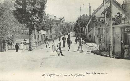 / CPA FRANCE 05 "Briançon, av de la République"