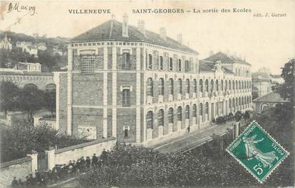 CPA FRANCE 94 "Villeneuve Saint Georges, la sortie des écoles"