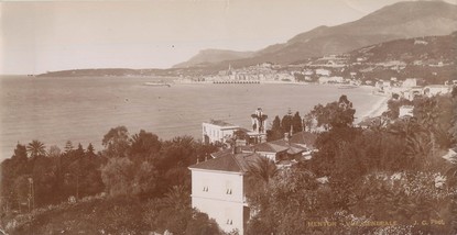 CPA PANORAMIQUE 06 "Menton, vue générale"