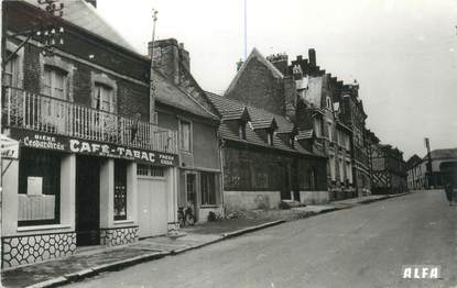 CPSM FRANCE 80 "Gamaches, café tabac du quartier Gamachois"