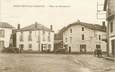 CPA FRANCE 42 " St Denis de Cabanne, place du monument "