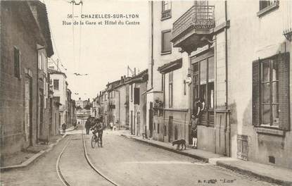 CPA FRANCE 42 " Chazelles sur Lyon, rue de la gare "