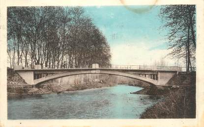 CPA FRANCE 40 "Amou, le pont sur le Luy de Béarn"