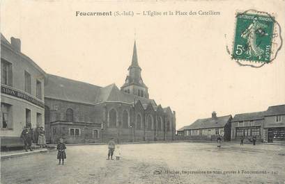 CPA FRANCE 76 "Foucarmont, l'église et la place des Catelliers"