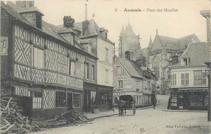 CPA FRANCE 76 "Aumale, place des Moulins"