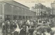 76 Seine Maritime CPA FRANCE 76 "Rouen, place du vieux marché"