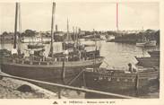 29 Finistere CPA FRANCE 29 "Tréboul, bateaux dans le port"