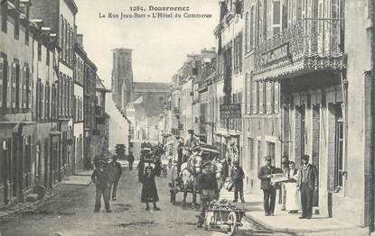 CPA FRANCE 29 "Douarnenez, la rue Jean Bart, l'hôtel du commerce"