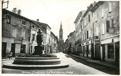 / CPSM FRANCE 07 "Vernoux, la rue Simon Vialet"