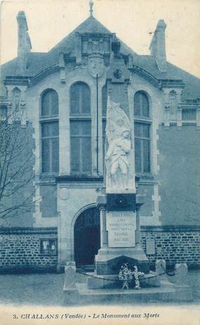 CPA FRANCE 85 "Challans, le monument aux morts"