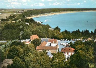 CPSM FRANCE 85 "Saint Vincent sur Jard, vue aérienne, hôtel de l'Océan et la plage"