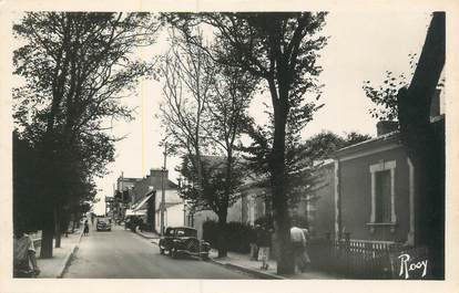 CPSM FRANCE 85 "Saint Gilles sur Vie, l'avenue de la plage" / AUTOMOBILE