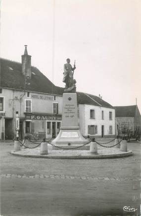 CPSM FRANCE 52 "Chateauvillain, le monument aux morts"