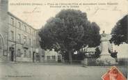 26 DrÔme / CPA FRANCE 26 "Le Grand Serre, place de l'hôtel de ville et monument Louis Bizarelli, Sénateur de la Drôme"