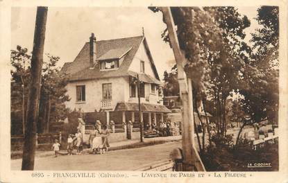 CPA FRANCE 14 "Franceville, l'avenue de Paris et la fileuse"