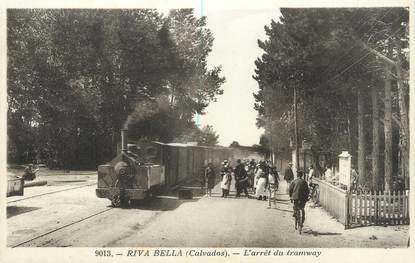 CPA FRANCE 14 "Ouistreham Riva Bella, l'arrêt du tramway"
