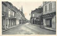 24 Dordogne CPA FRANCE 24 "Le Bugue, rue centrale"