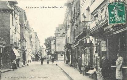 CPA FRANCE 14 "Lisieux, la rue Pont Mortain"