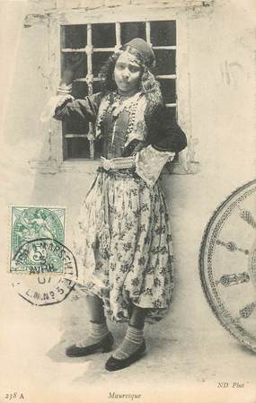 CPA ALGERIE "Scènes et types, Femme mauresque"