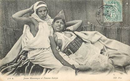 CPA ALGERIE "Scènes et types, Jeune mauresque et femme Kabyle" / NU