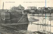 35 Ille Et Vilaine / CPA FRANCE 35 "Saint Malo, le pont roulant à marée basse" 