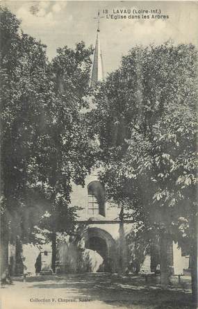 CPA FRANCE 44 "Lavau, l'église dans les arbres"