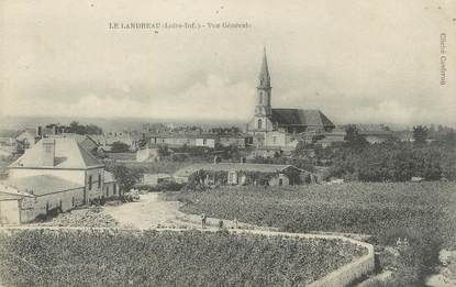 CPA FRANCE 44 "Le Landreau, vue générale"