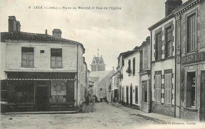 CPA FRANCE 44 "Legé, place du marché et rue de l'église"