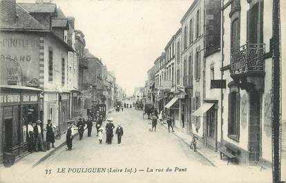 CPA FRANCE 44 "Le Pouliguen, la rue du pont"