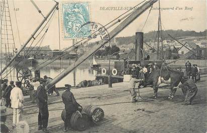 CPA FRANCE 14 "Deauville sur Mer, embarquement d'un boeuf"