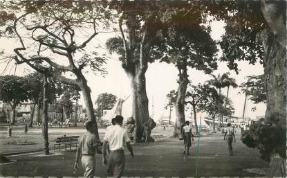 CPSM GUADELOUPE "Pointe a Pitre, Place de la Victoire"