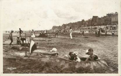 CPA FRANCE 14 "Saint Aubin sur Mer, les jeux sur la plage"