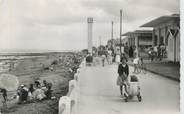 14 Calvado CPSM FRANCE 14 "Luc sur Mer, la digue et la plage"