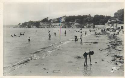 CPSM FRANCE 44 "La Bernerie, la plage à l'heure du bain"