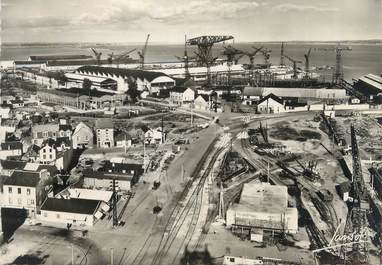 CPSM FRANCE 44 "Saint Nazaire, les chantiers de la Loire"