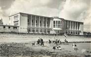 14 Calvado CPSM FRANCE 14 "Luc sur Mer, le casino vu de la plage"