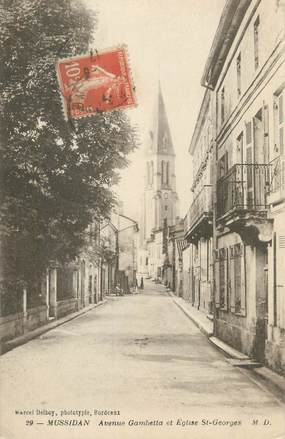 CPA FRANCE 24 "Mussidan, avenue Gambetta et église Saint Georges"