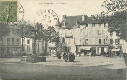 CPA FRANCE 15 "Mauriac, la place"