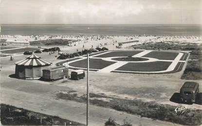 CPSM FRANCE 14 "Ouistreham Riva Bella, l'entrée de la plage et les jardins"