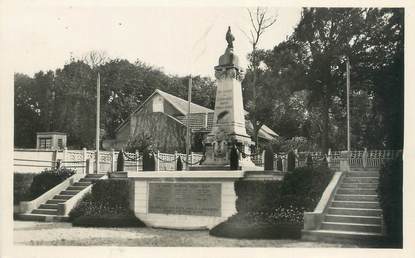 CPSM FRANCE 14 "Saint Aubin sur Mer, le monument aux morts"