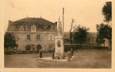 / CPA FRANCE 43 "Paulhaguet, les écoles et le monument aux morts"