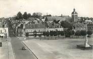72 Sarthe CPSM FRANCE 72 "Chateau du Loir, place de l'hôtel de ville et l''église"