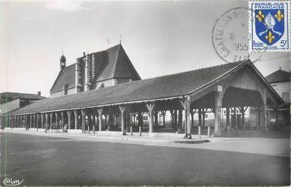 CPSM FRANCE 01 "Châtillon sur Chalaronne, les Halles et l'église"