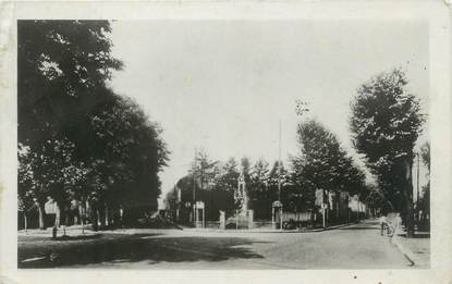 CPSM FRANCE 01 "Ambérieu, avenues de la gare et Jean de Paris"