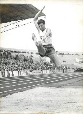 PHOTO DE PRESSE / THEME SPORT "Athletisme, Stade de Colombes (92), saut en longueur, Igor Ter Ovanessian"
