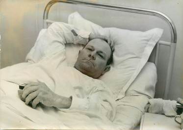 PHOTO ORIGINALE / PHOTO DE PRESSE / "Guise (02), 1963, un vacher accidenté"