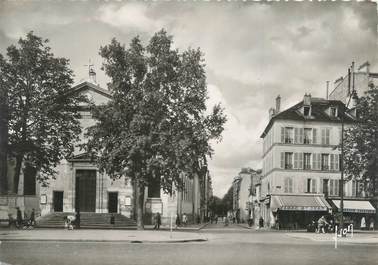 CPSM FRANCE 92 "Neuilly sur Seine, l'avenue de Neuilly et l'église"