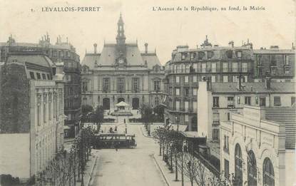 CPA FRANCE 92 "Levallois Perret, l'avenue de la république"