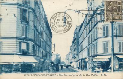 CPA FRANCE 92 "Levallois Perret, rue Poccard prise de la rue Vallier"